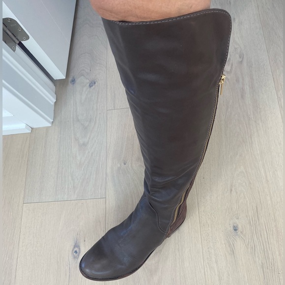 Micheal Kors Brown Leather and Suede Riding boots - Picture 8 of 9
